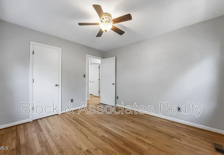 427 W Park St — Photo 17
