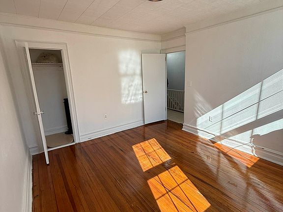 5th image of 2420 36th St #2