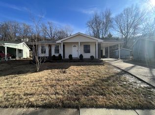 648 Green Cliff Dr, Fenton, MO