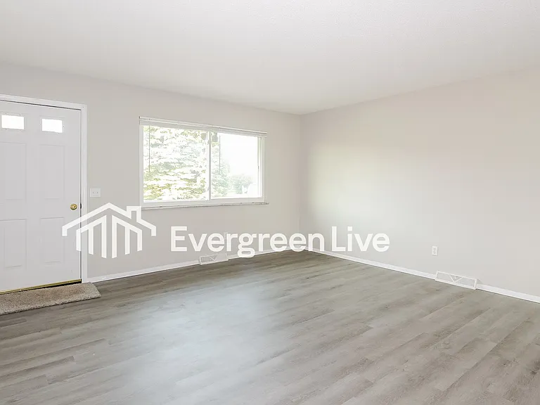 2047 Keen Ave — Photo 12