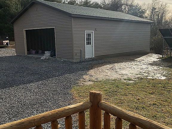 4th image of 16800 Trails End Ln SE