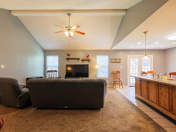 4th image of 492 Bryson Cir