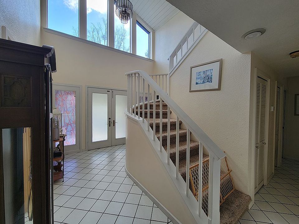 1st image of 233 Flame Ave