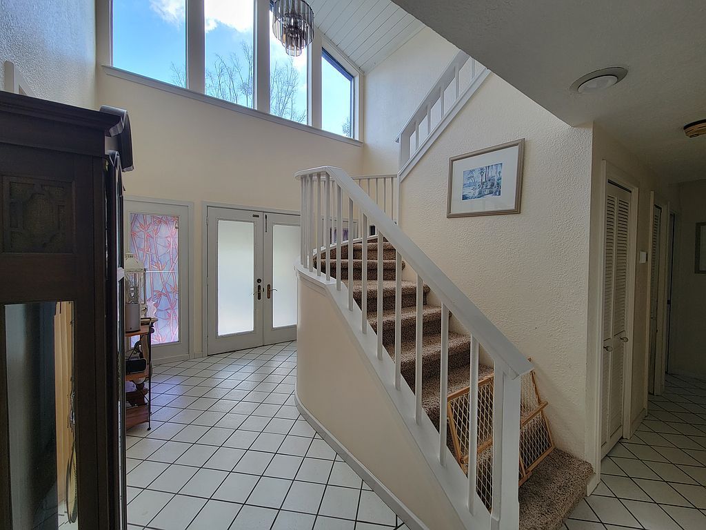 233 Flame Ave - Property Image