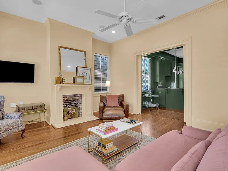 216 W Park Ave #C — Photo 10
