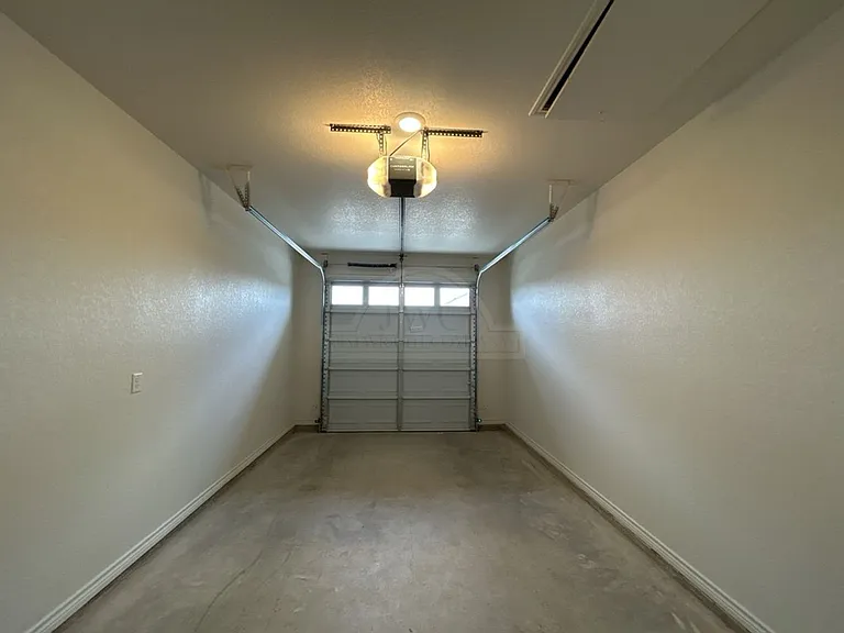 5104 Rose Garden Loop — Photo 7