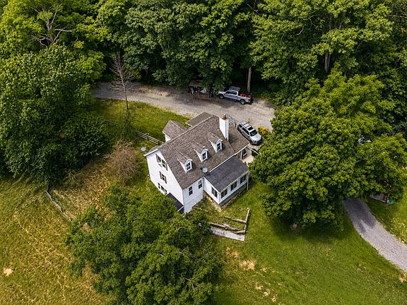 3rd image of 4135 Williamsburg Rd