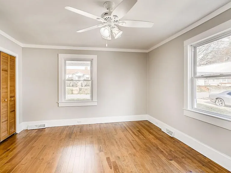 503 N Church St — Photo 10