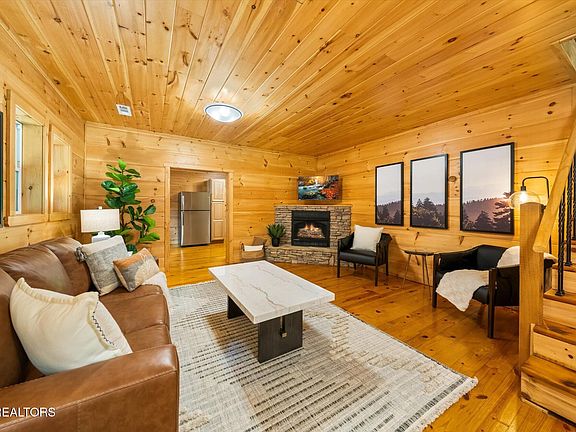 3rd image of 3616 Henry Town Rd