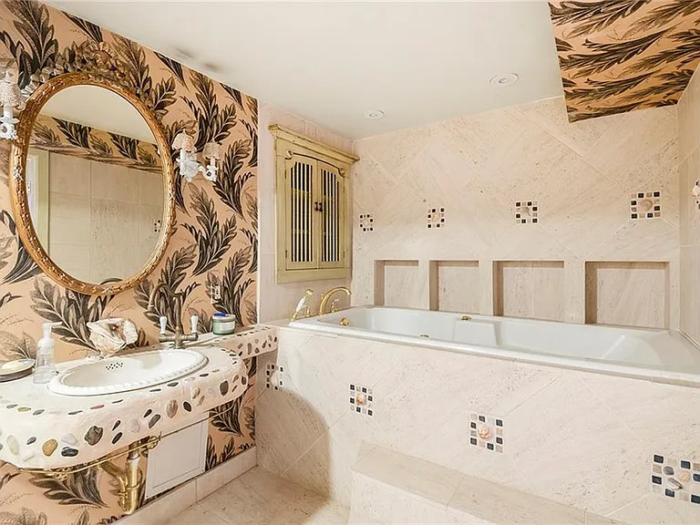 2378 Glenwood Dr NE — Photo 21