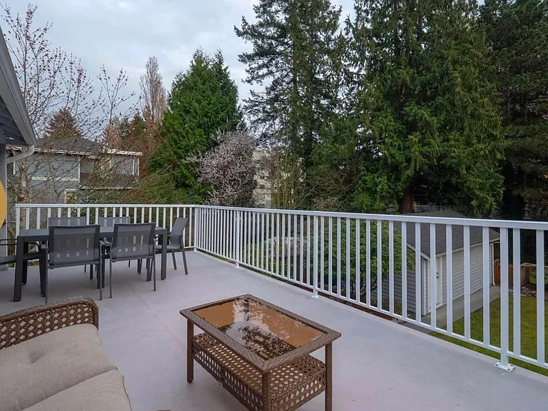 1472 Fulton Ave — Photo 16