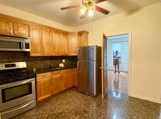 3007 42nd St APT 1L, Astoria, NY 11103