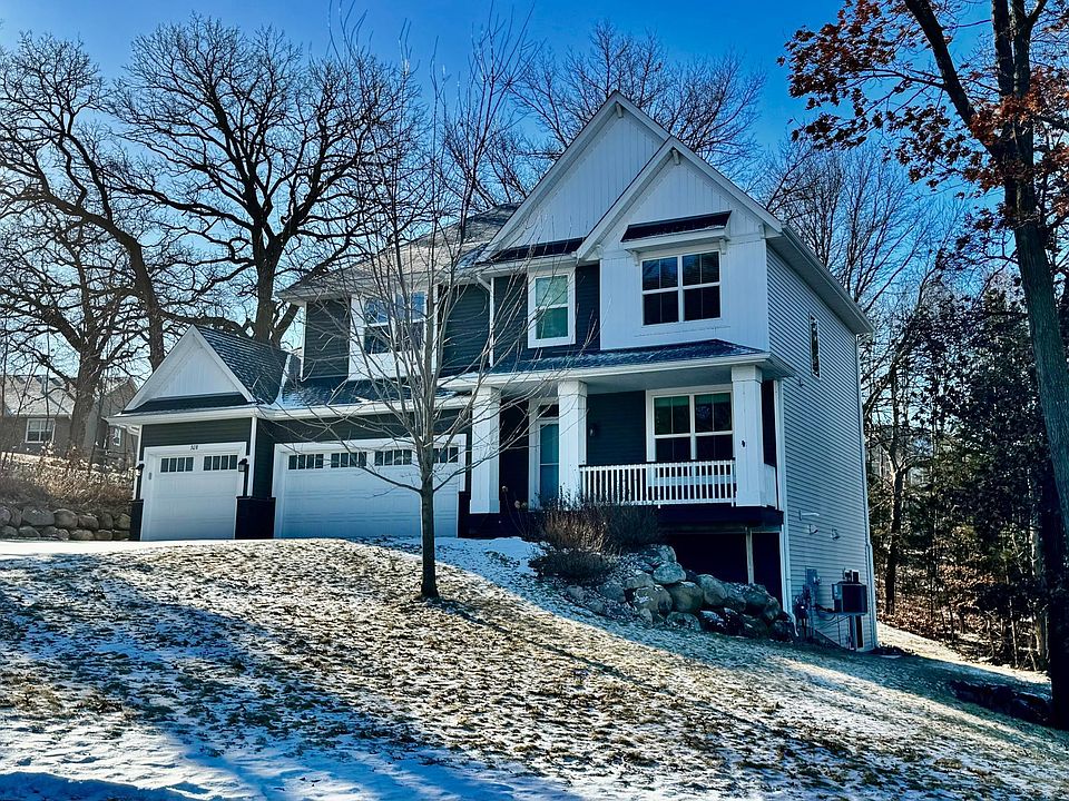 1st image of 928 Riverview Ln