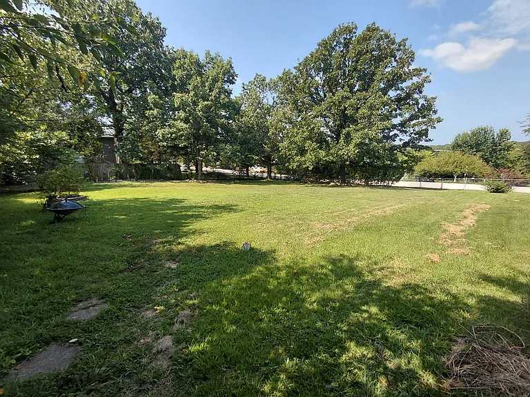 14490 Hilltop Rd — Photo 20