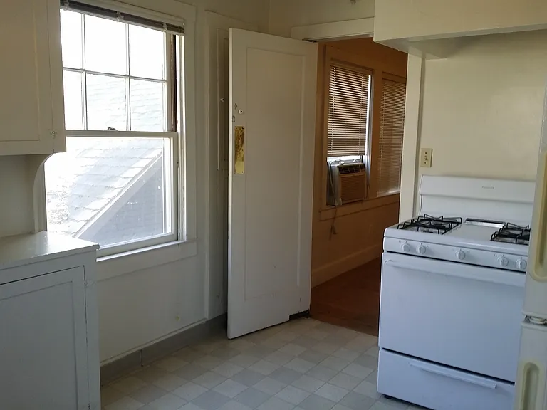 1505 T St #1 — Photo 7