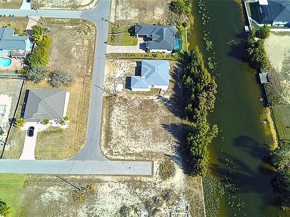 3rd image of 122 NE 9TH STREET LOT 83