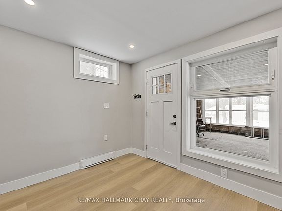 2nd image of 110 Codrington St