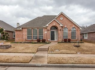469 Ridge Meade Dr, Lewisville, TX 75067
