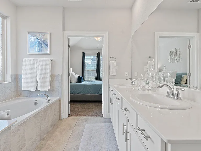 209 Birkshire Dr — Photo 18