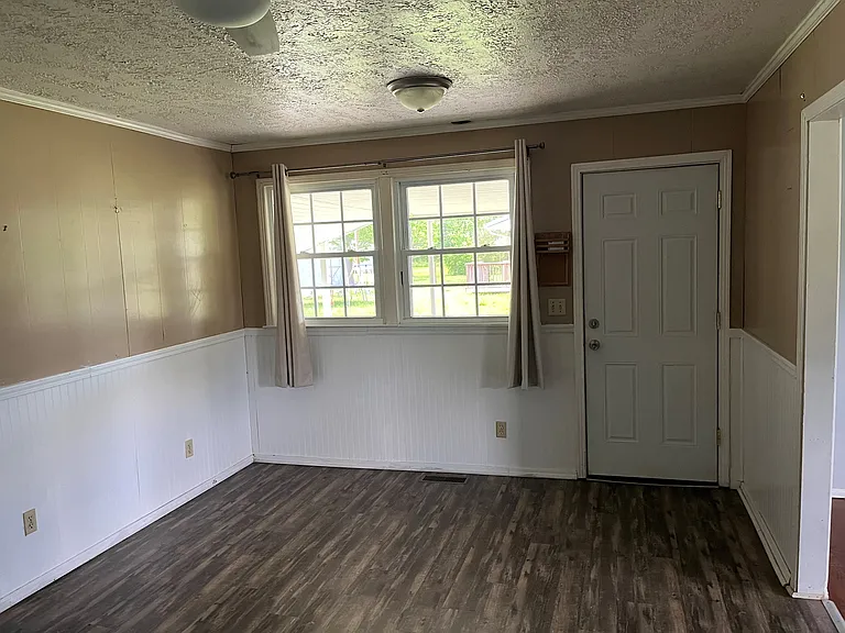 66 Hill View Dr — Photo 28