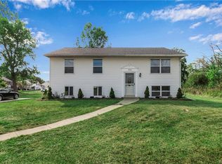 8121 Greiner Rd, Williamsville, NY 14221