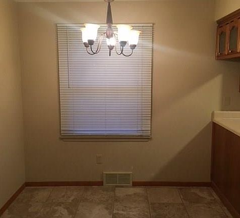 3rd image of 34 Placid Blvd
