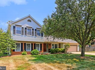 2607 John Milton Ct, Herndon, VA 20171