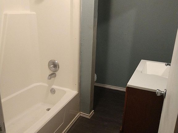 4th image of 719 San Antonio St APT 10