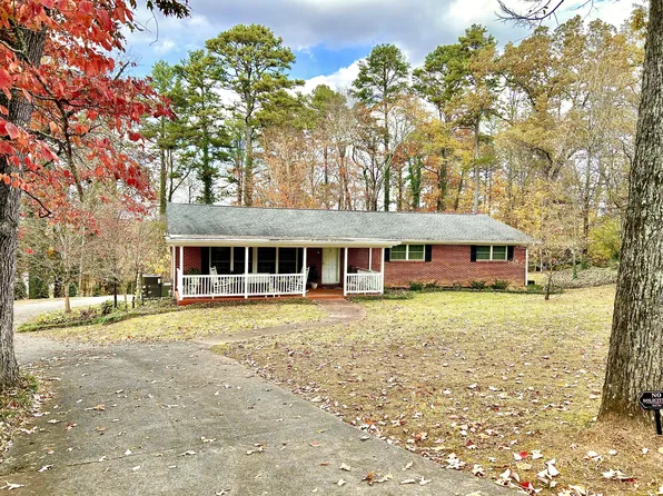 10 Navajo Cir, Athens, TN 37303