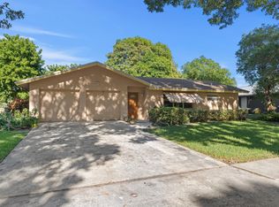2031 Pinehurst Dr, West Palm Beach, FL 33407