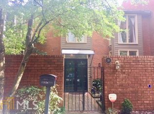 24 Willow Gln, Sandy Springs, GA