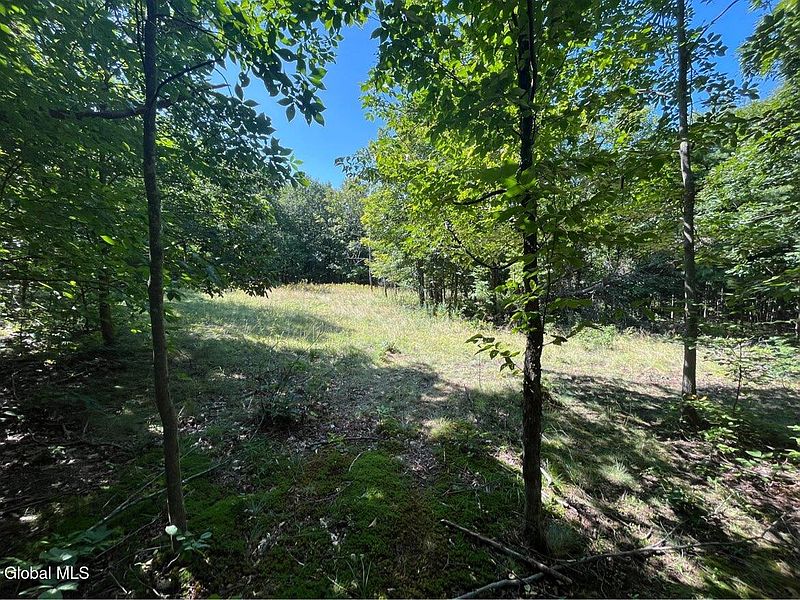 4th image of 192 Irish Hill Road