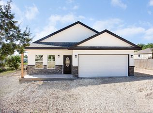 716 Golf Course Dr E, Spring Branch, TX 78070