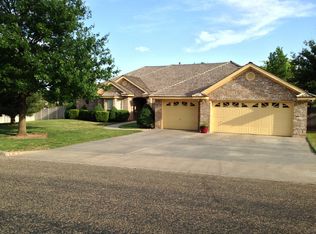 8 Glenbrook Dr, Borger, TX 79007
