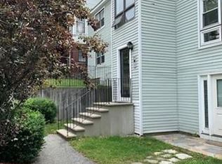 157 Nesmith St APT 18, Lowell, MA 01852
