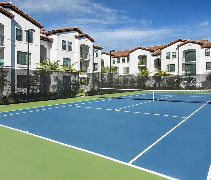 VIVA Luxury Apartments — Photo 4