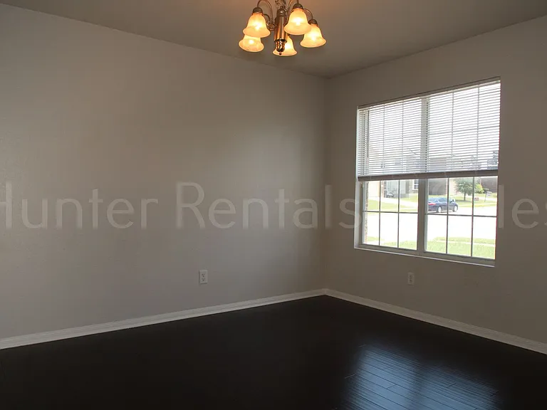 6712 Taree Loop — Photo 29