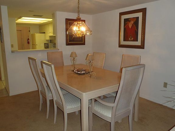 3rd image of 300 E Glassboro Ct APT 1B