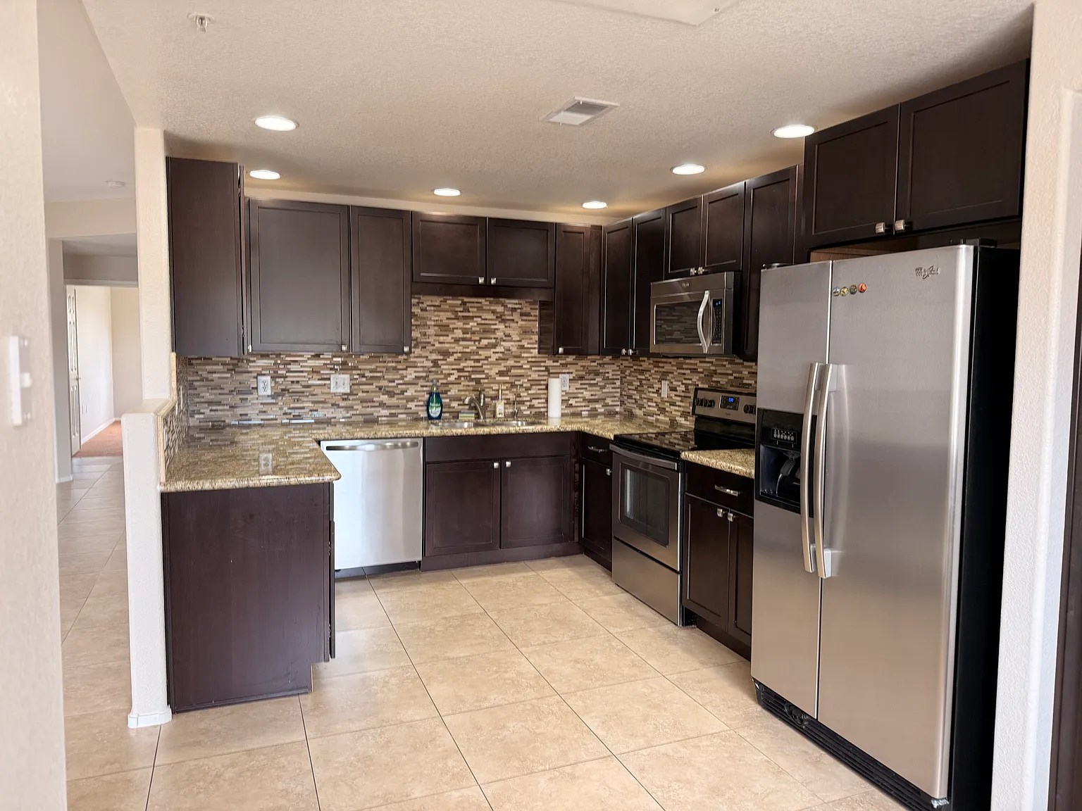 3 bed, 1509 sqft, $2,350 — Photo 2
