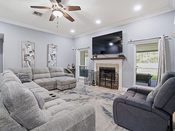 3rd image of 54 Ridgewood Dr