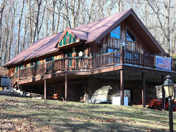 520 Snowflake Ln, Shickshinny, PA 18655