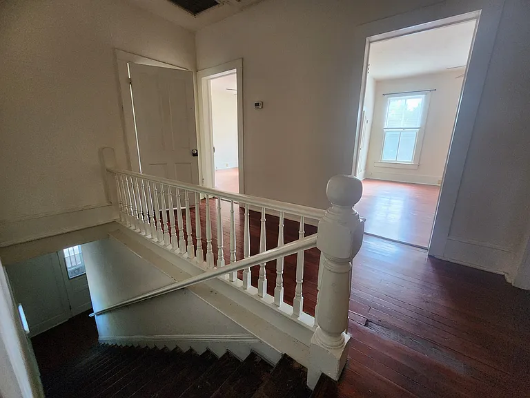 238 SW 2nd Pl #B — Photo 6