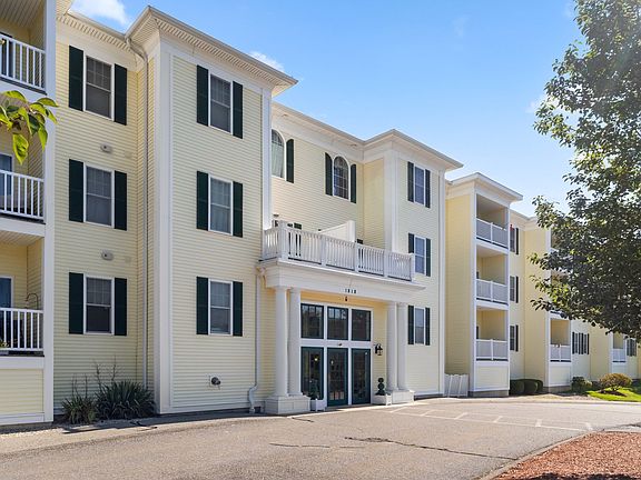 2nd image of 1818 Main St Unit 216