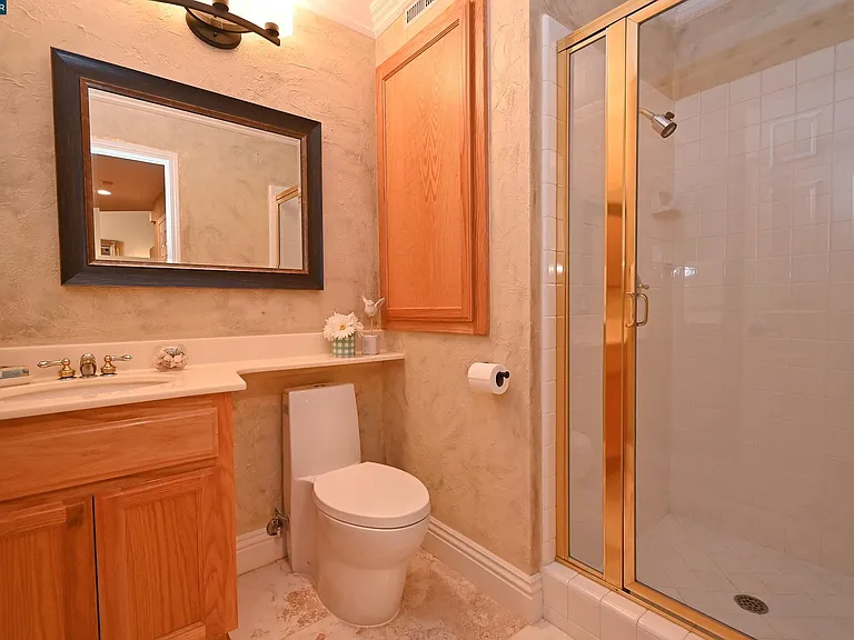 122 Tivoli Ln — Photo 10