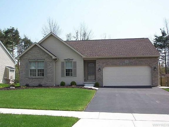 5th image of 1463 Evergreen Dr