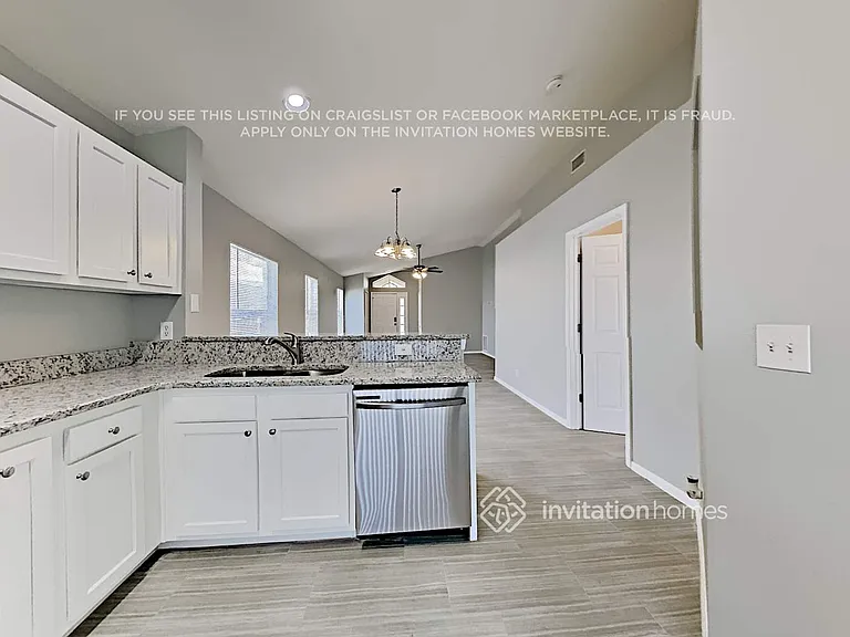 10526 Lakeside Vista Dr — Photo 5