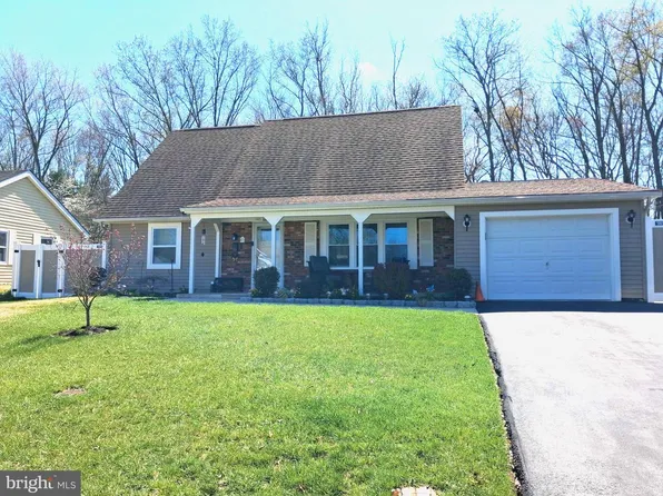 41 Evergreen Dr, Willingboro, NJ 08046