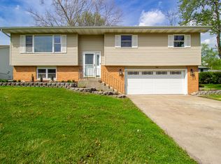 3063 Parkwood Pl, Crown Point, IN 46307