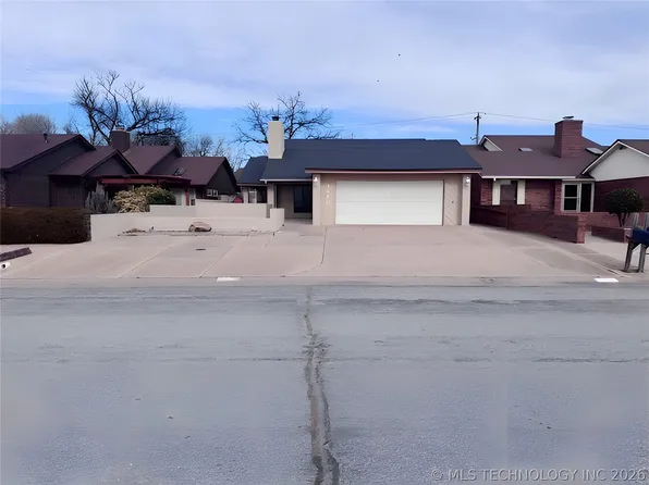 3610 Whippoorwill Ln, Enid, OK 73703