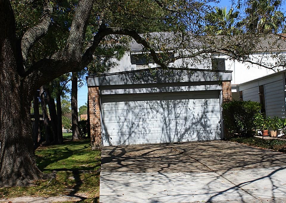 1st image of 5932 Arncliffe Dr